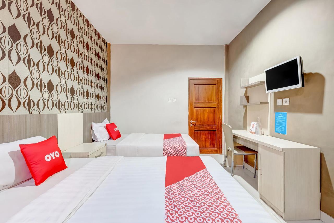 Oyo Flagship 3726 Tembok Batu Residence Tugu Εξωτερικό φωτογραφία