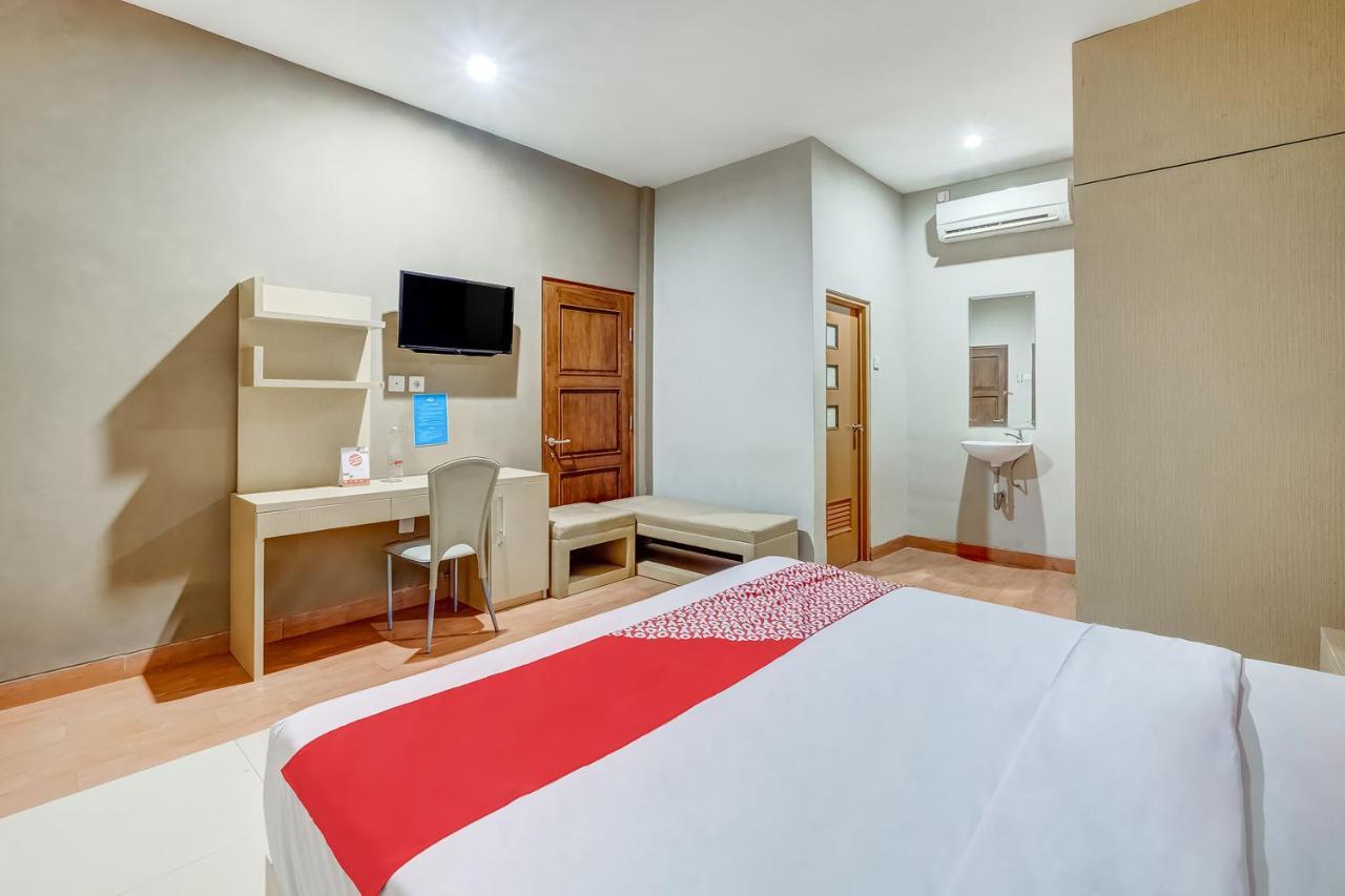 Oyo Flagship 3726 Tembok Batu Residence Tugu Εξωτερικό φωτογραφία