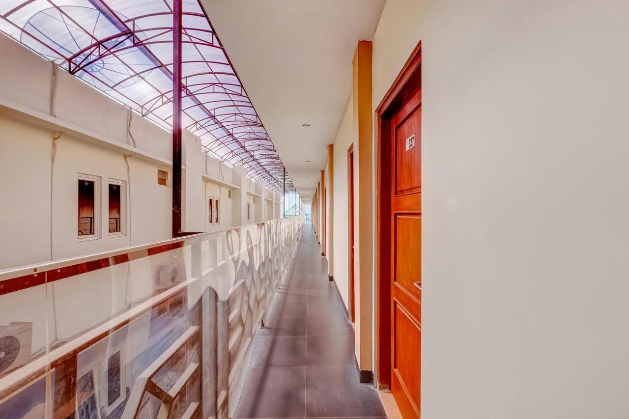 Oyo Flagship 3726 Tembok Batu Residence Tugu Εξωτερικό φωτογραφία