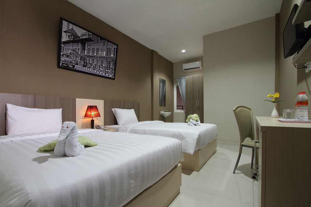 Oyo Flagship 3726 Tembok Batu Residence Tugu Εξωτερικό φωτογραφία